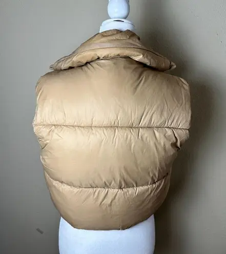 AMAZON Crop Vest Lightweight Sleeveless Warm Outerwear Puffer Vest Size Small Tan