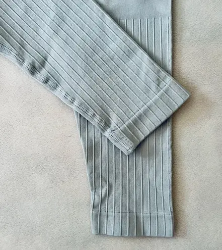 Light Grey Athletic Leggings Gray