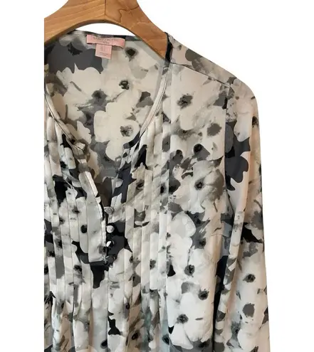 Saint Tropez West  Blouse Women's Small Sheer V-Neck Floral Long Sleeve Buttons
