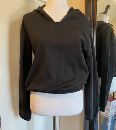 Just Be Medium Black V Neck Elastic Waist Hoodie