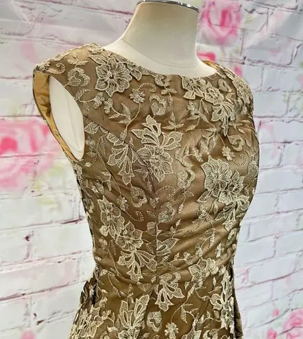 Sue Wong Women's Laced Cap Sleeve Sheath Cocktail Party Dress Gold Size 4