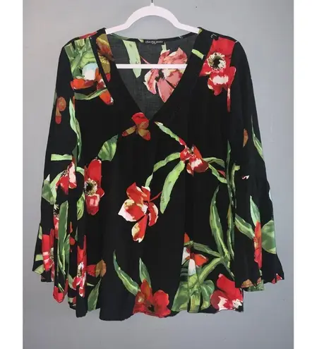 Cha Cha Vente Red and Black Floral V