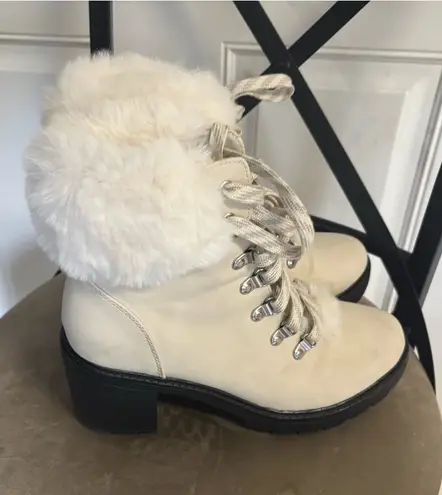 Esprit Size 8M Off White Ember Faux Fur lace up 2.5" black Hiking Boot