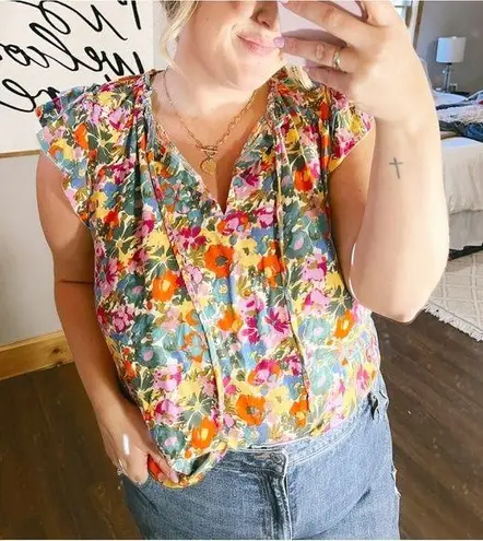 ee:some  Floral Top