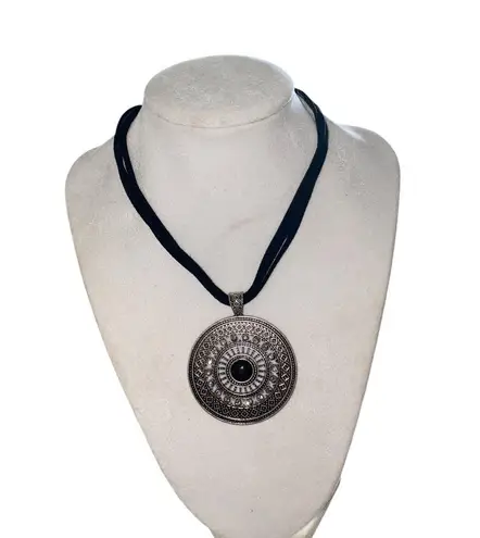 Park Lane vintage Y2k summit leather strap Silver Pendant crystals Necklace