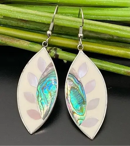 Vintage Alpaca Mexico Handcrafted MOP Abalone Inlay Mexican Silver Earrings 7g Green