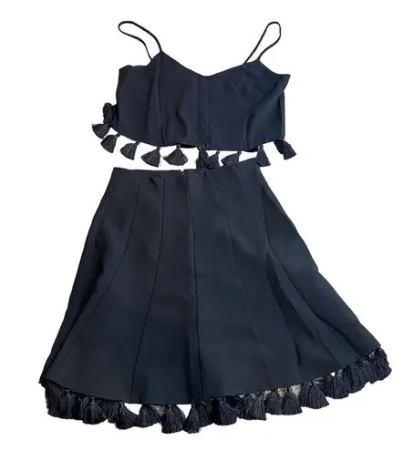 Club Monaco Women’s M Tassle Fringe Crop Tank Black Cami Strap Resortwear Beachy