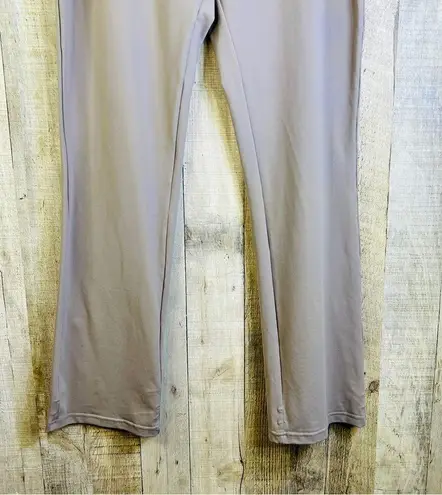 Yoga Fitness Size Medium Rosewood Pull On Pants with Front & Back Pockets