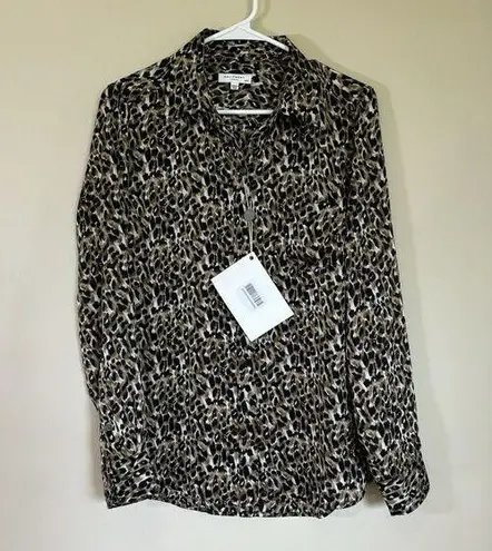 Equipment  Slim Signature Silk Shirt in Natural Leopard Print Size Medium M