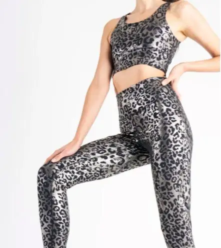 DYI NEW S Sports Bra Elevate Leopard Crop Top Metallic Foil Workout Silver Black