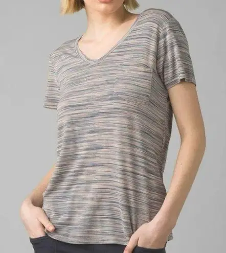 prAna Foundation Short Sleeve V-Neck T-Shirt in Frost Size XS NWT