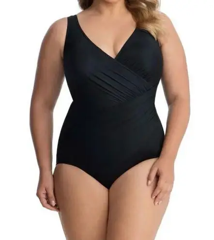 MiracleSuit NWOT  Must Haves Oceanus One Piece Swimsuit