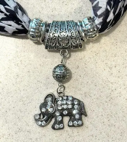 Black & White Houndstooth Scarf Silver Elephant Decorative Fringe