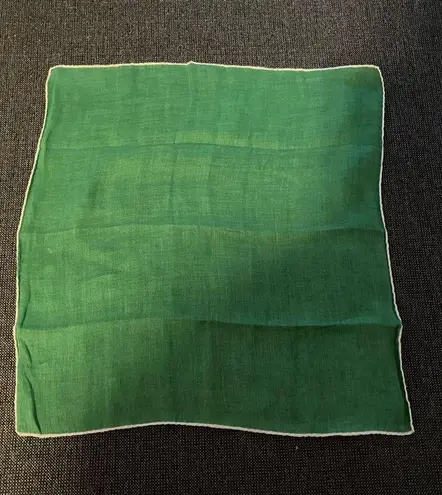 VTG 100% COTTON GREEN HANDKERCHIEF SQUARE 12x13”
