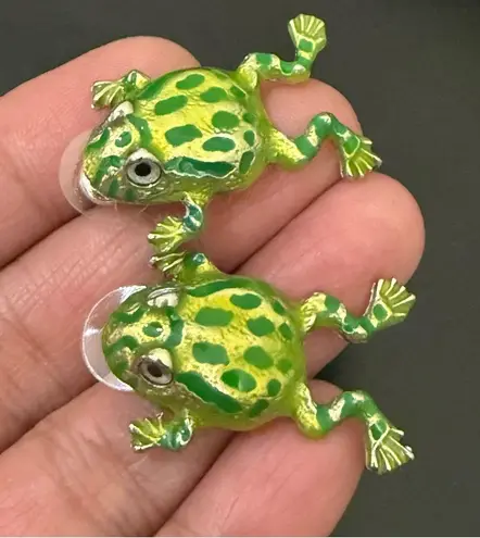 Unsigned Enameled Green Frog Earrings 9g.