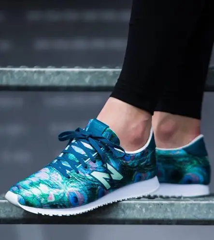 New Balance 420 Peacock Casual Sneakers