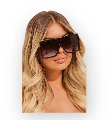 new Oversize Retro Flat Top Translucent Sunglasses ☀︎︎ Black / Blue Pink Lens