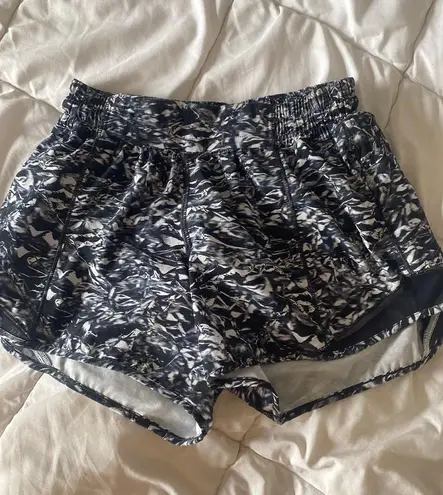 Lululemon Hotty Hot Short 2.5”