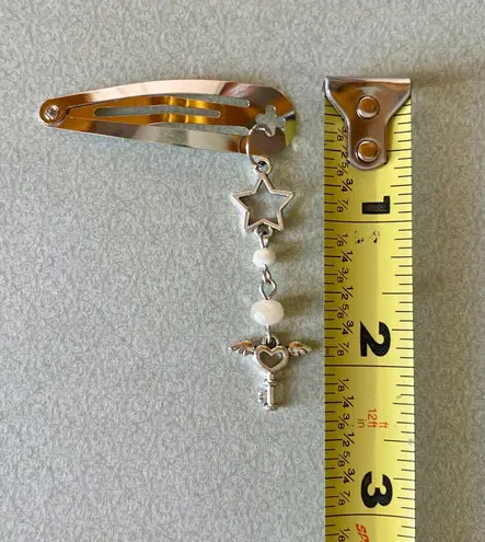 Handmade retro vintage fairy Kawaii y2k style star & heart key dangle hair clip ⭐️🌙💕