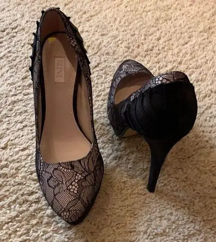 Glint Black Lace Heels Size 7.5