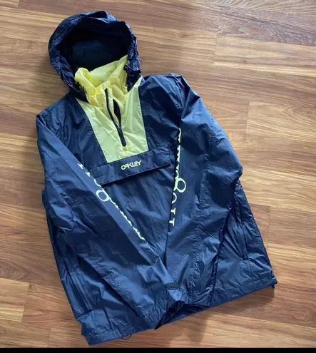 Oakley Wind Breaker