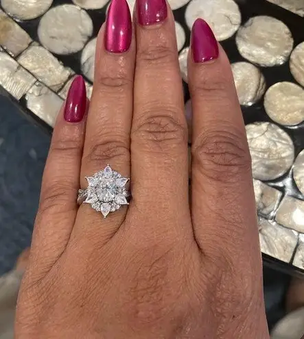 EST retail $975 Mossinaite Lab Diamond .925 Silver 2ct Diamond Starburst Ring