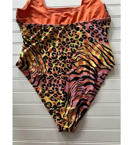 Iconswim Womens XXL One Piece Swimsuit Swim Beach Resort Cruise Colorful Orange