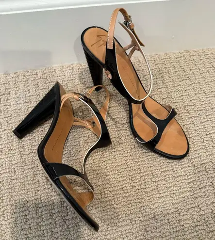 Giuseppe Zanotti GIUSEPPE ZANOTTI Black Patent and Tan Leather T Strap Sandals size 8