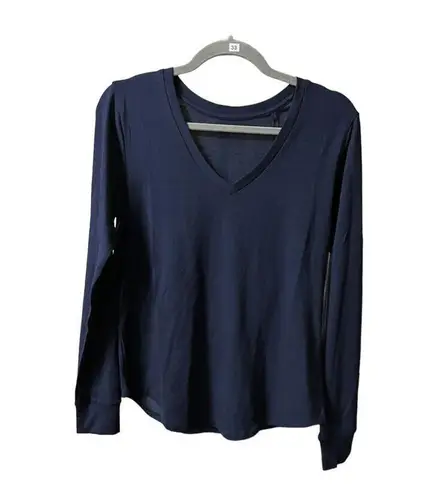 Universal Standard Foundation Long Sleeve V-Neck Tee NWT Size 2-4