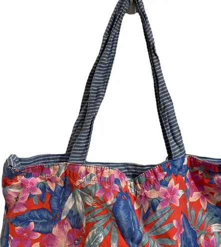 American Eagle  Outfitters Red Floral Tote Bag