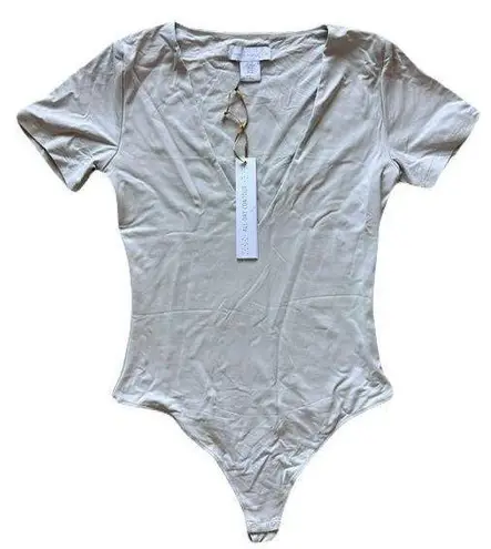 House of Harlow NWT Women's Cream Thong Short Sleeve Bodysuit Size Medium