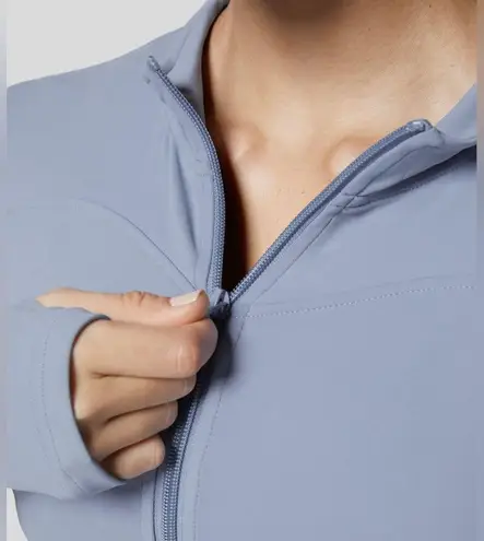 Halara Size L Thumb Hole Zipper Yoga Jacket in Niagara Mist NEW NWT