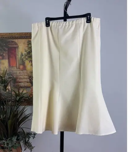 Tiana B . Blazer and Skirt Womens 14 Cream Notch Lapel Long Sleeve Button Front