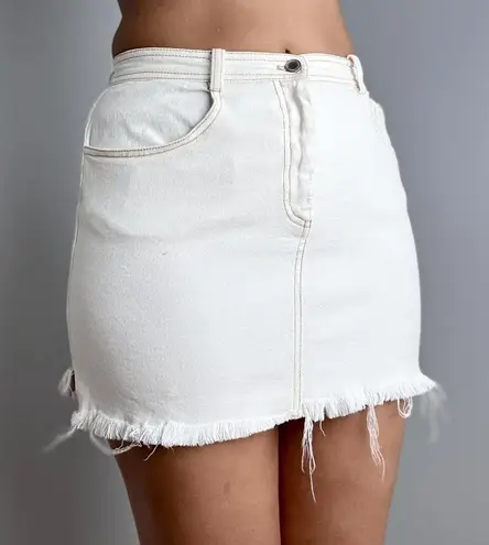 Ellen Tracy Y2K White Denim Mini Skirt