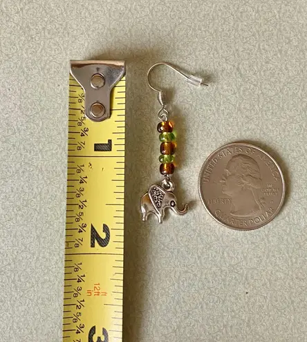 Handmade retro boho vintage hippie style elephant dangle earrings🌳🐘💚🤎
