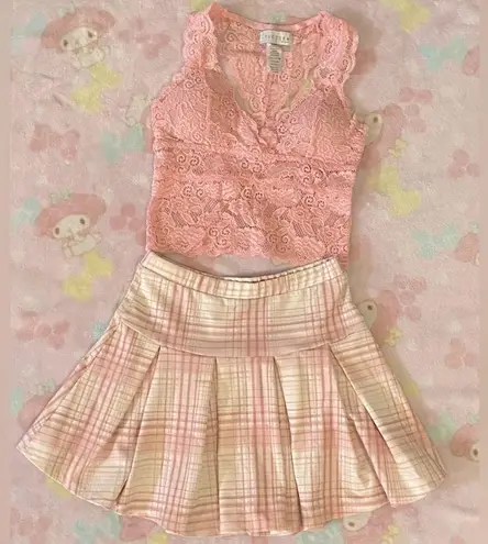 The Outfit sweet baby pink summer (Lace cropped top & pleated skirt) NEW