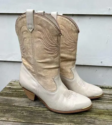 Dingo Vintage 80s 90s  high heeled low shaft cream beige cowgirl western boots