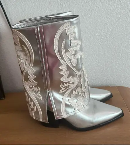 Azalea Wang Esperanza Western Style Bootie in Metallic Silver 7
