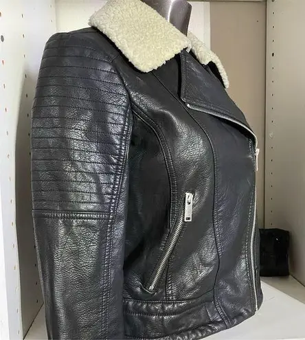 Women's Black Faux Leather Jacket M Quilted Sleeves Sherpa Collar Size M