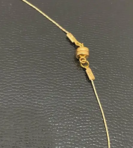 Amethyst Natural Raw Pendant Magnetic Clasp Gold-tone Skinny Chain Necklace