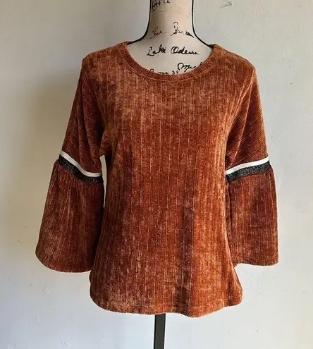THML Velour Bell Sleeve Burnt Orange Sweater Sz Small NWT