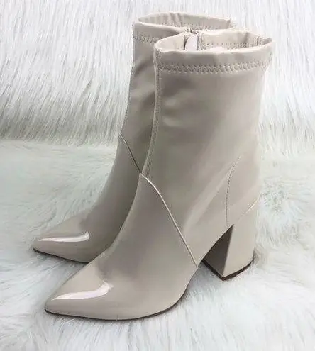 Qupid Women's  Faux Patent Leather Maelie Pointed Toe Bootie Size 7 Winter White/Cream thumbnail 4