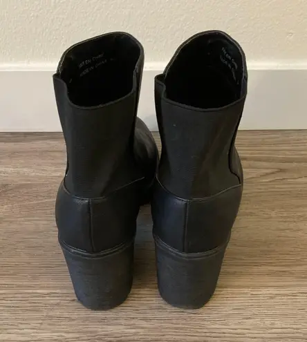 Matt & Nat Montroyal Vegan Leather Chunky Boot EU Size 41