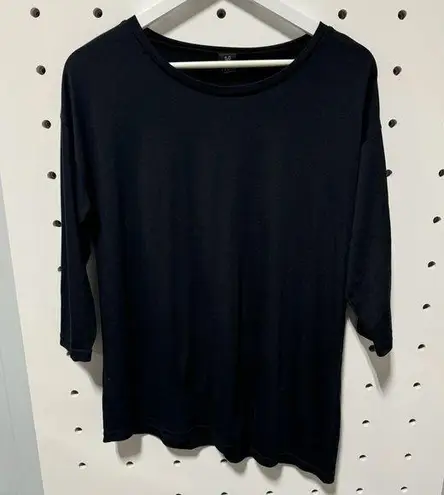 Hue Women Solid Round Neck Pure Cotton Black T-Shirt Size M