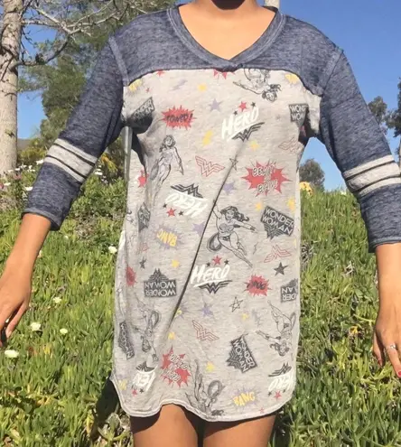 Black Wonder Woman Superhero Shirt Size M