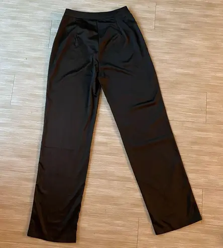 437  Black silky pants medium