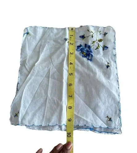 Vintage Ladies 2Pc Hankie Set Embroidered Blue Floral Dainty Regency Feminine