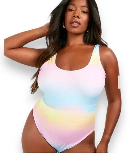 BOOHOO Plus Women's Ombre Crinkle One Piece Swimsuit Size 24 | NWT