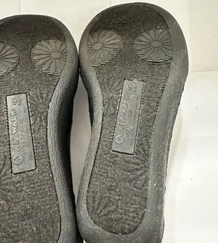 Airwalk Women's Black Slip-On Wedge Heel Dress Shoes Size 9.5