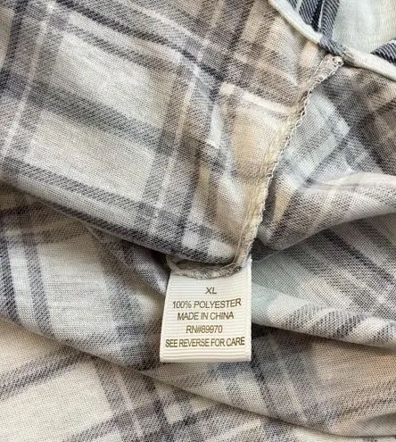 Eden & Olivia Blue And White Plaid Half Sleeve Shirt